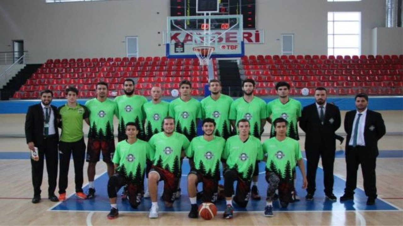 Cumartesi herkes salona