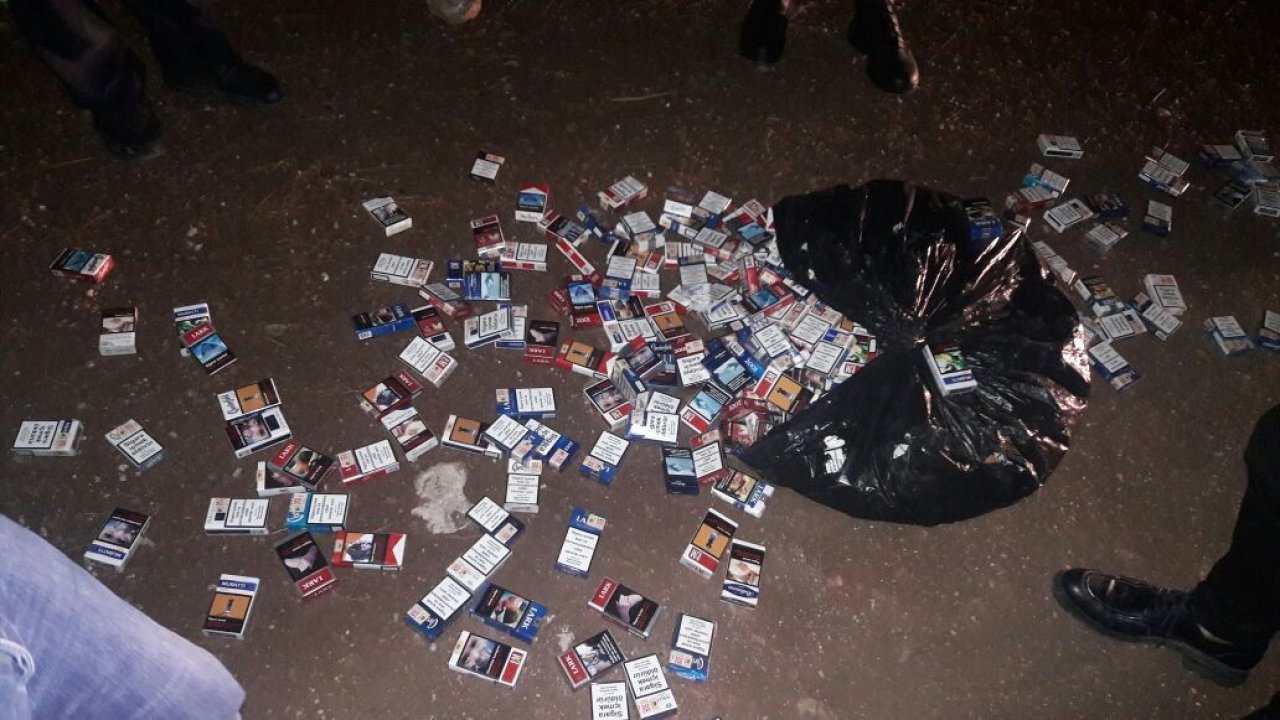 Çaldığı 850 paket sigara ile polisi peşinden koşturdu