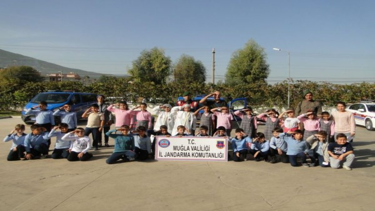 Jandarma kapılarını öğrencilere açtı