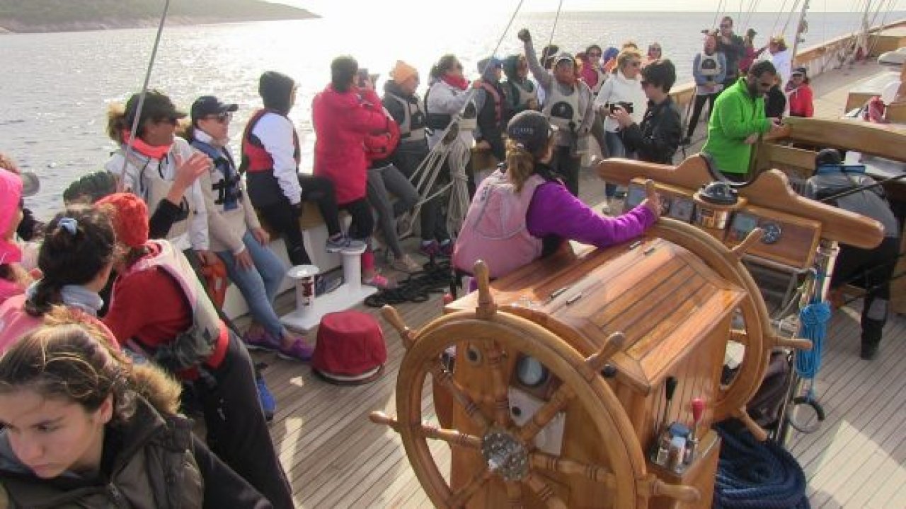 Ev kadınları dümen başına geçti