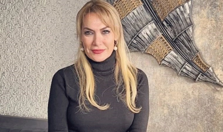 Ünlü şarkıcı muhtar seçildi