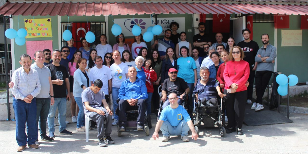 Muğla Engelliler Derneği'nden 2 Nisan Otizm Farkındalık Etkinliği