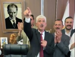 Köyceğiz Belediye Başkanı Erdoğan sözünü tuttu! Kapıyı söktürdü