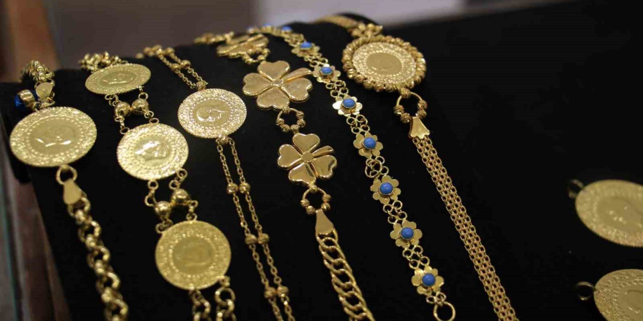 Gramajı düşük ama gösterişli takılar ilgi görüyor