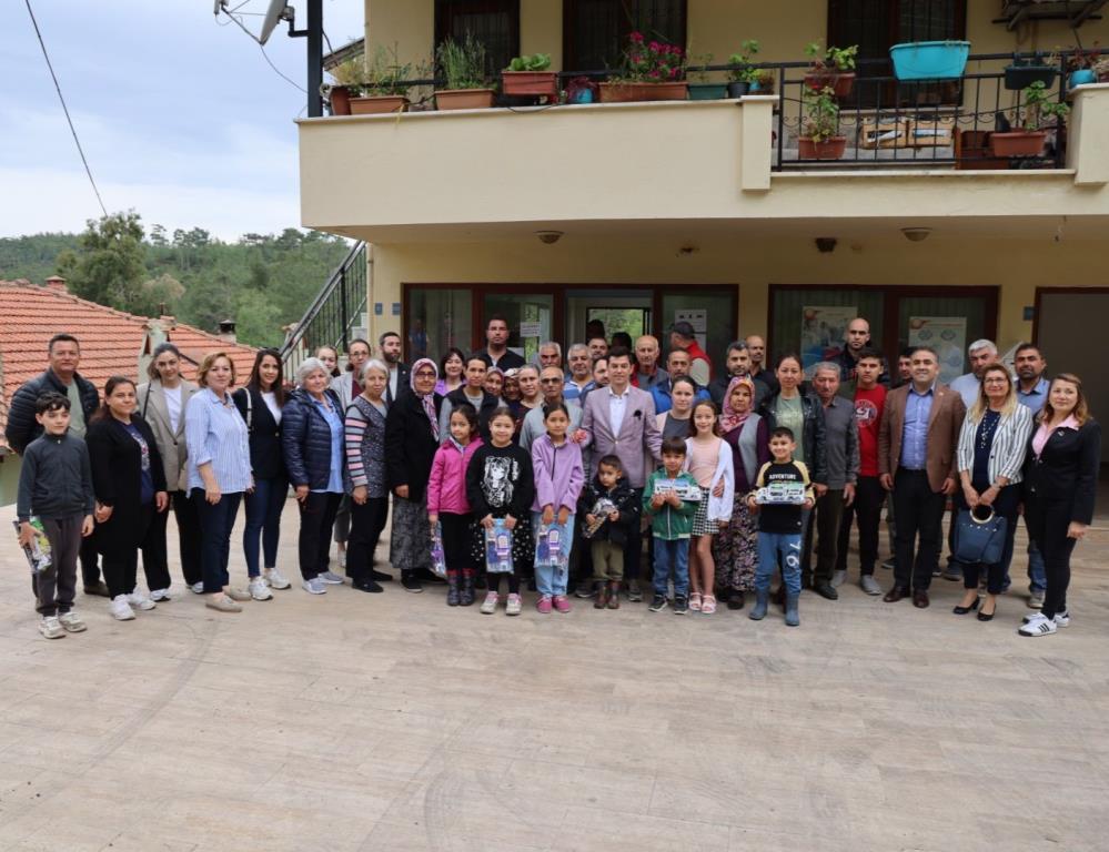 Marmaris'te Başkan Ünlü'den Kapı Kapı Ziyaret