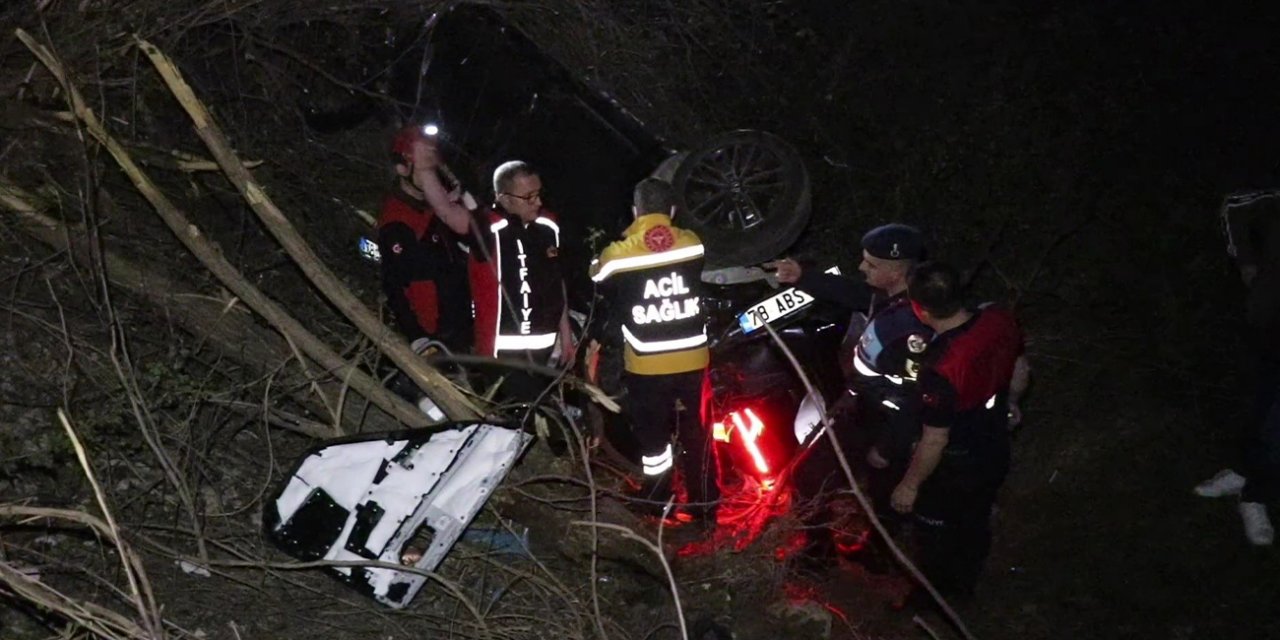 Takla atan otomobil şarampole yuvarlandı: 1 ölü