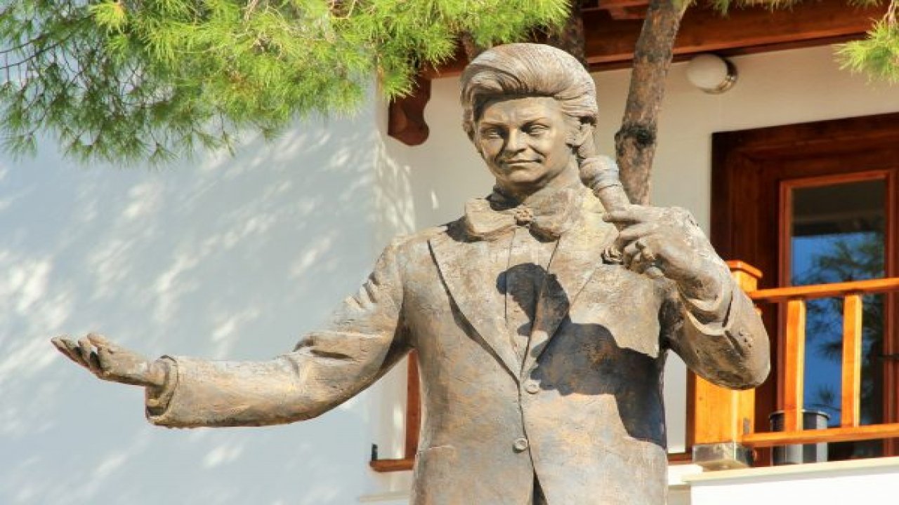 Zeki Müren Müzesi yenileniyor