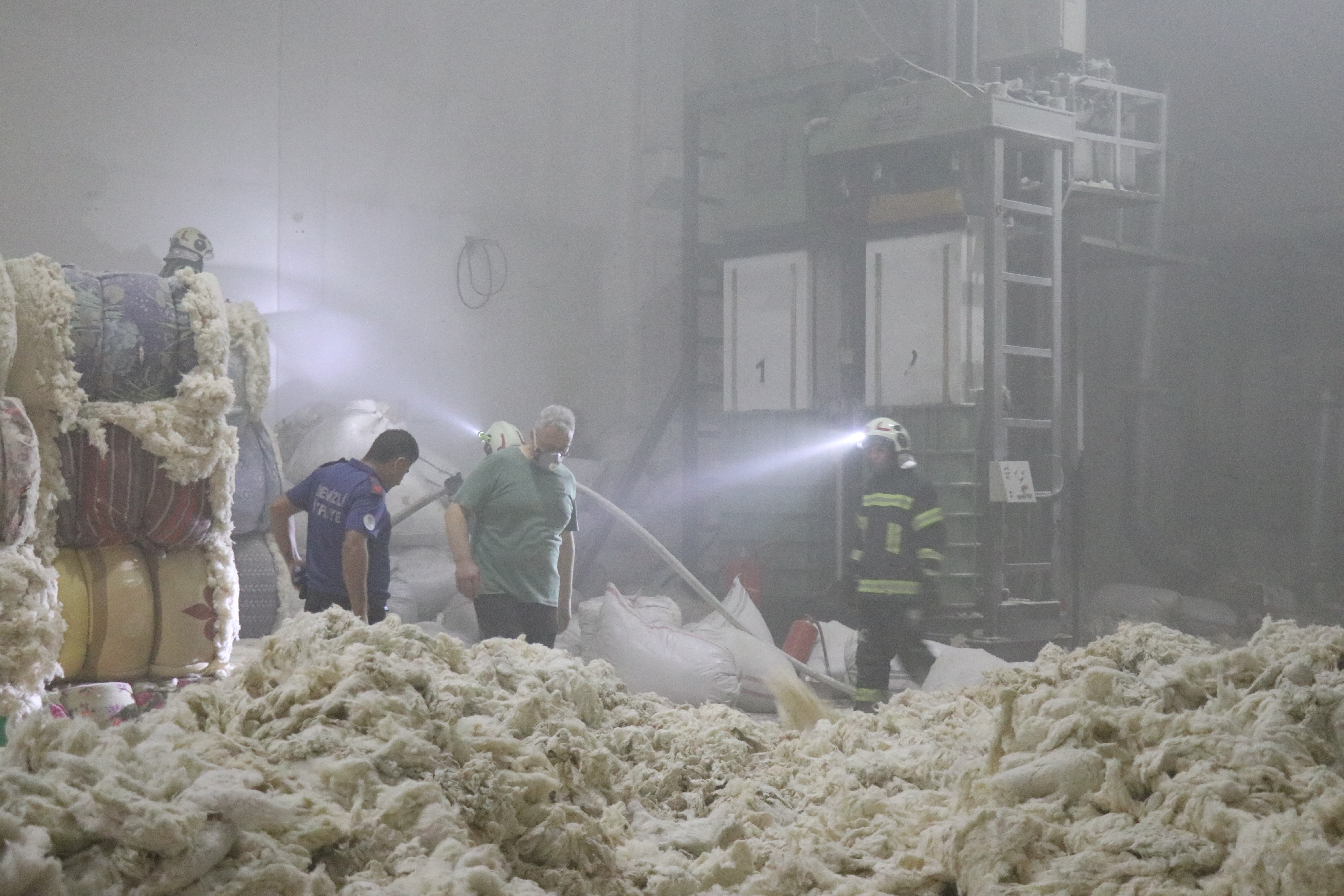 İplik fabrikasında faciadan dönüldü :2 işçi hastanelik oldu