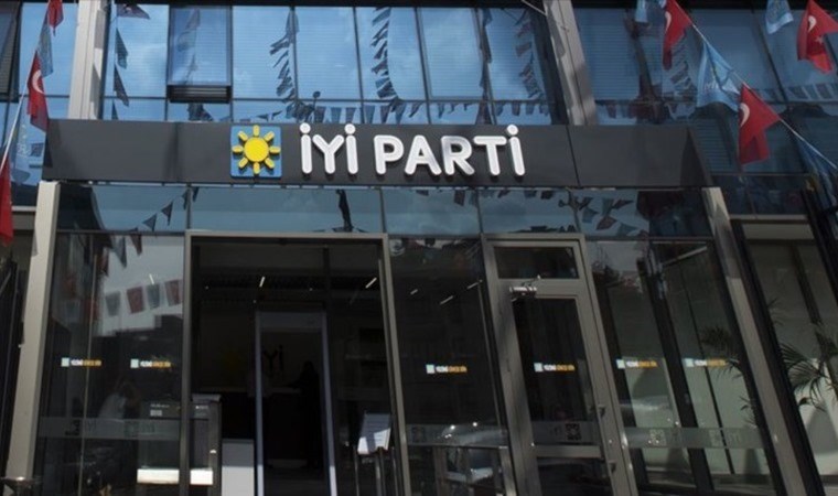 İYİ Parti'de İstifa