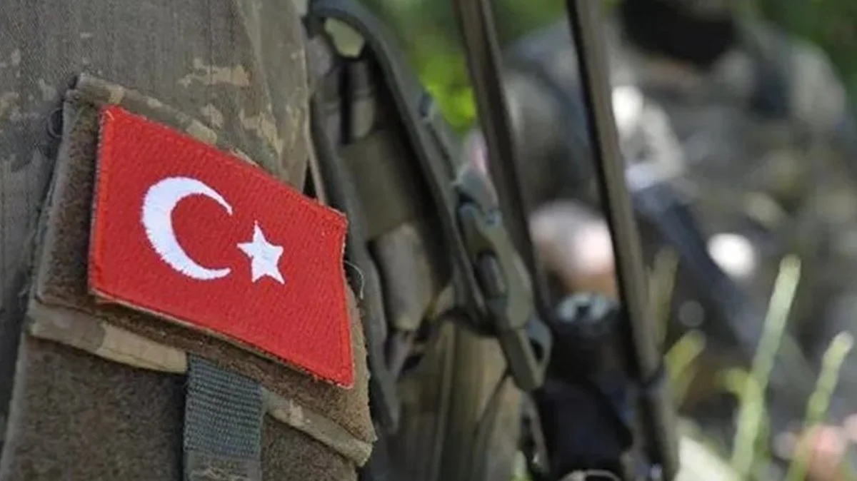 Askeri araç devrildi: 2 asker şehit oldu