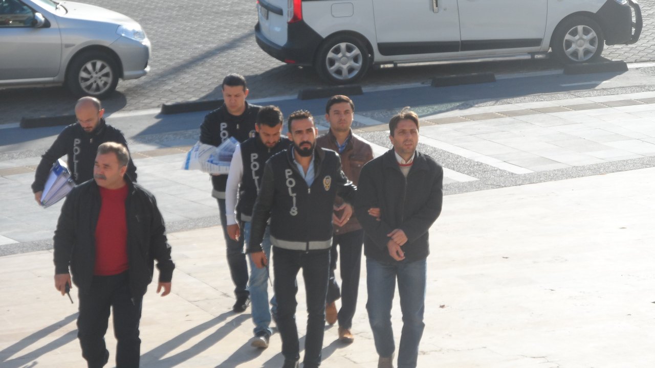 Marmaris'te Bylock'tan gözaltına alınan 2 öğretmen tutuklandı