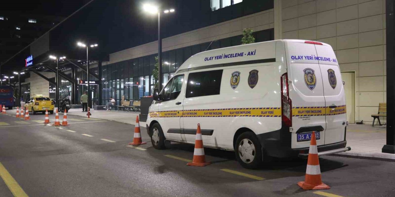 Sokaktakilerle tartıştı, balkonda vuruldu