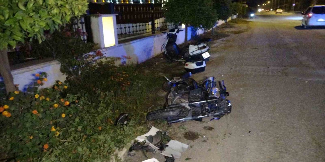 Otele dönen turistlere motosiklet çarptı: 3 yaralı