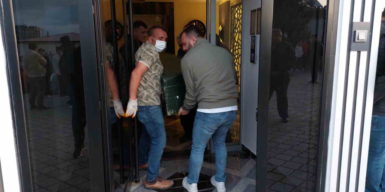 Boğazı kesilerek öldürülen kadının katili akrabası çıktı: 3 adet altın bilezik için öldürmüş