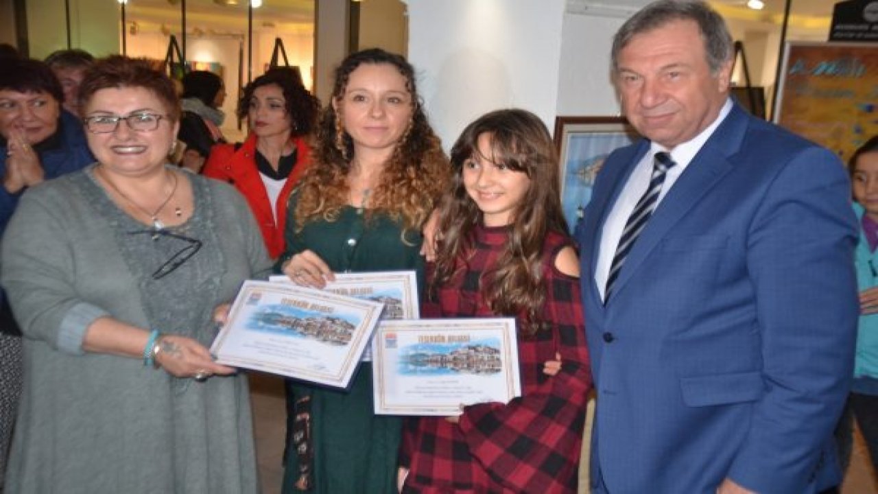 Üç kuşak bir sergi