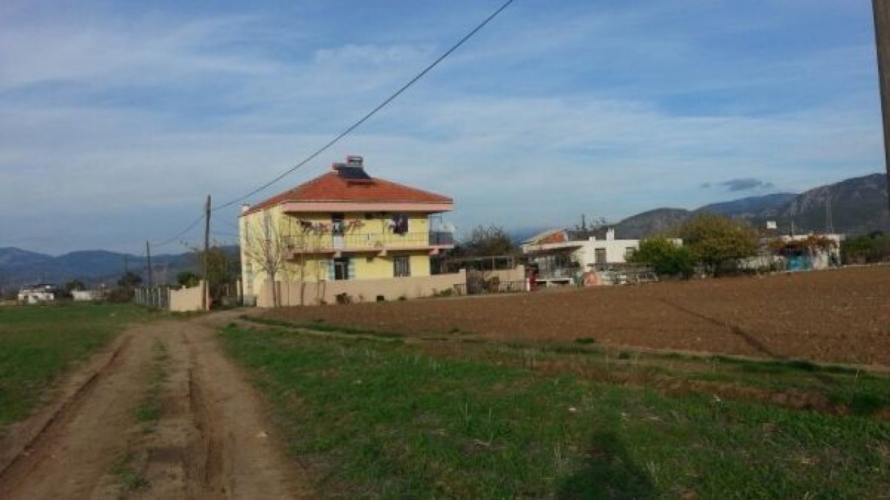 Onlarca ev yol sorunu yaşıyor