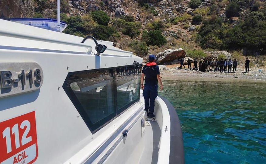 Marmaris'te 12 düzensiz göçmen yakalandı