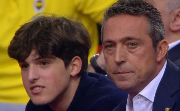 Oğlu ameliyatta Ali Koç imzada