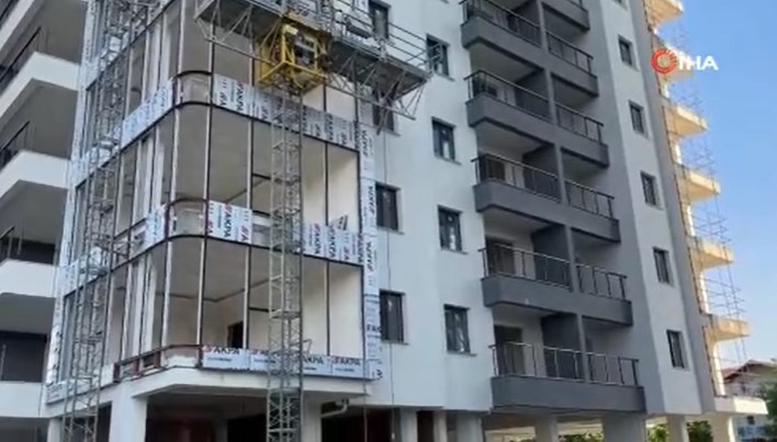 9. kattan düşen işçi hayatını kaybetti