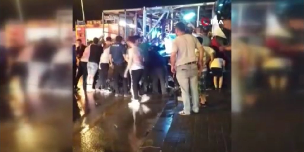 Yağmurdan korunmak için sığındığı tabela ölümüne neden oldu