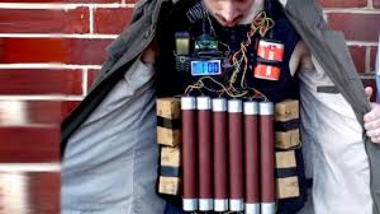 Bomba şakası başına iş açtı