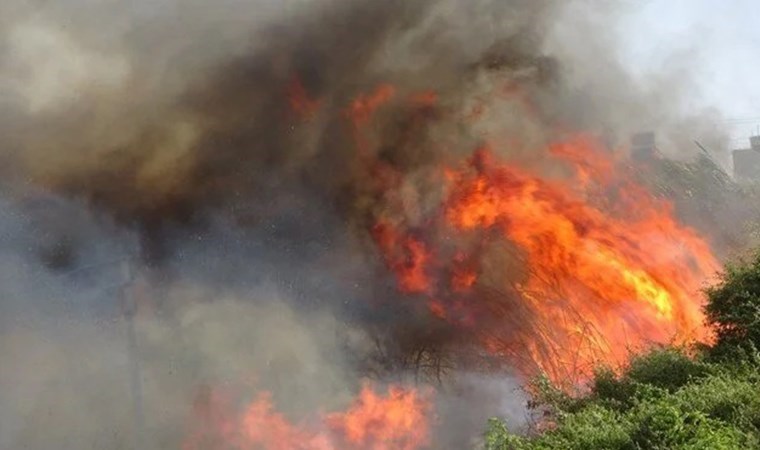 Hurda yakmak isterken mahalleyi yaktı!