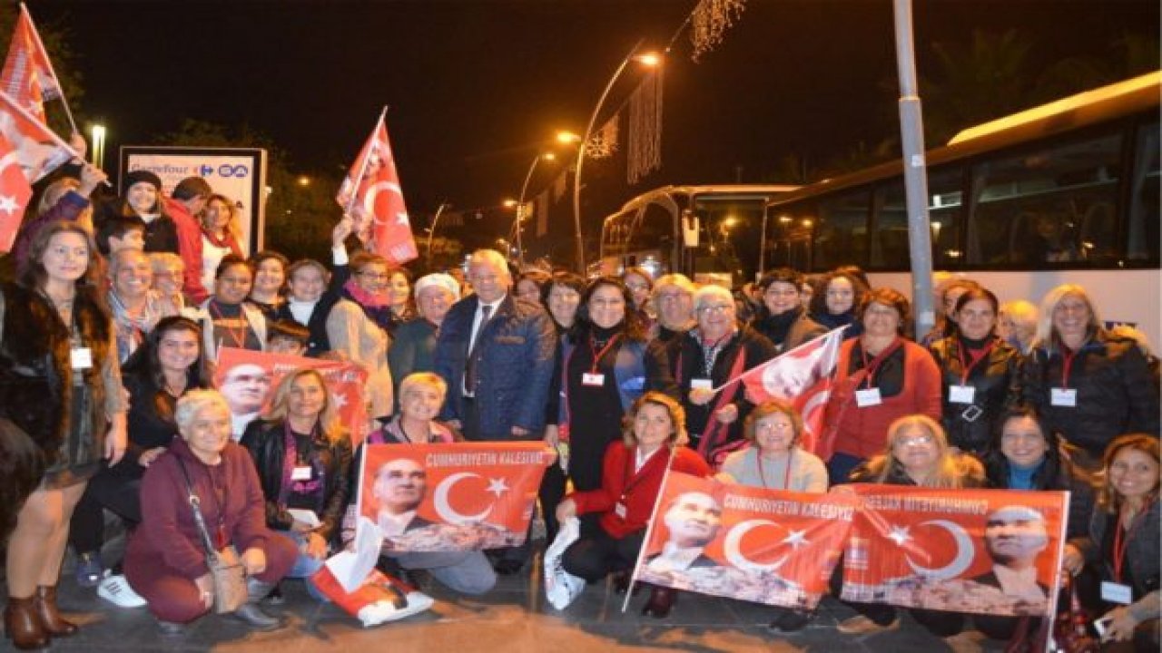 Acar Marmaris'li kadınları yalnız bırakmadı