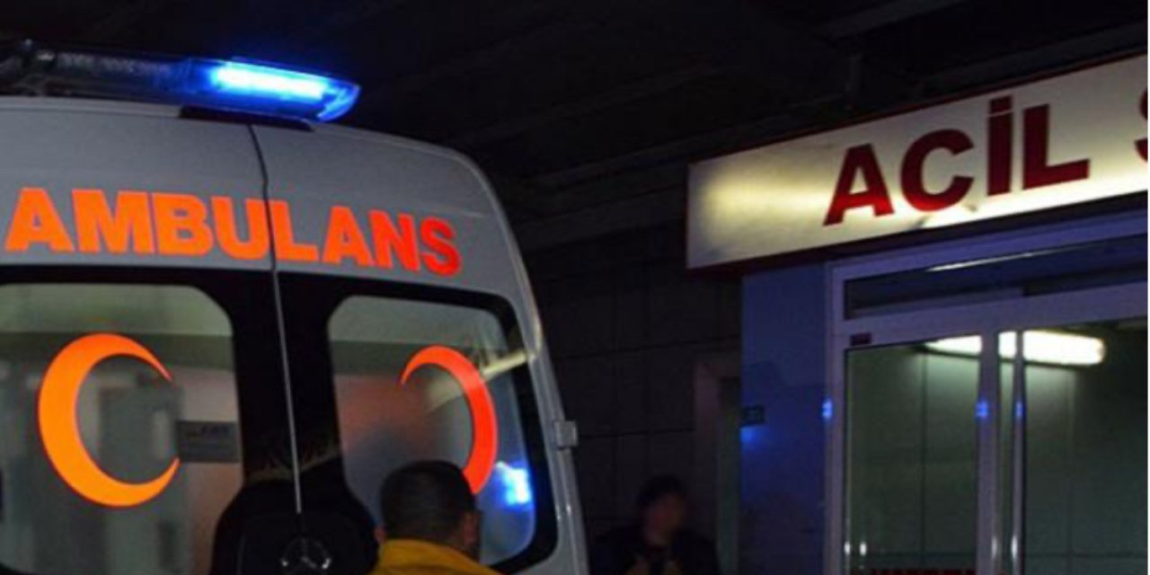 Tarlada devrilen traktörün altında kalan sürücü öldü