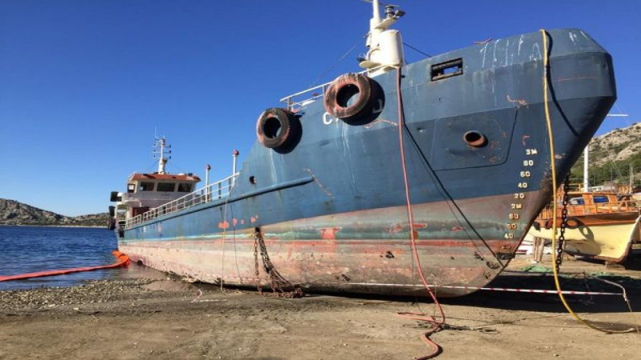 Karaya Oturtulan Kuruyük Gemisine Tepki