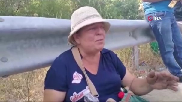 Alevler evinin bahçesine kadar geldi, gözyaşlarına hakim olamadı