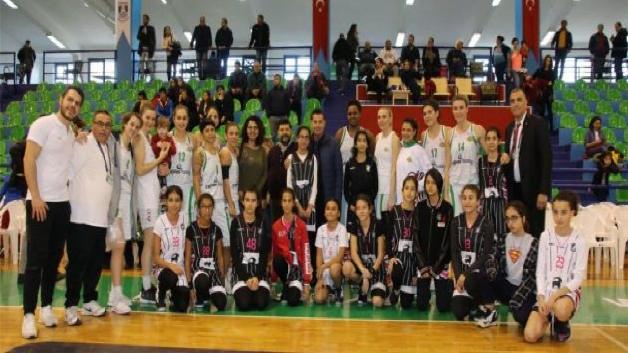 Kırçiçeği  sevindirdi