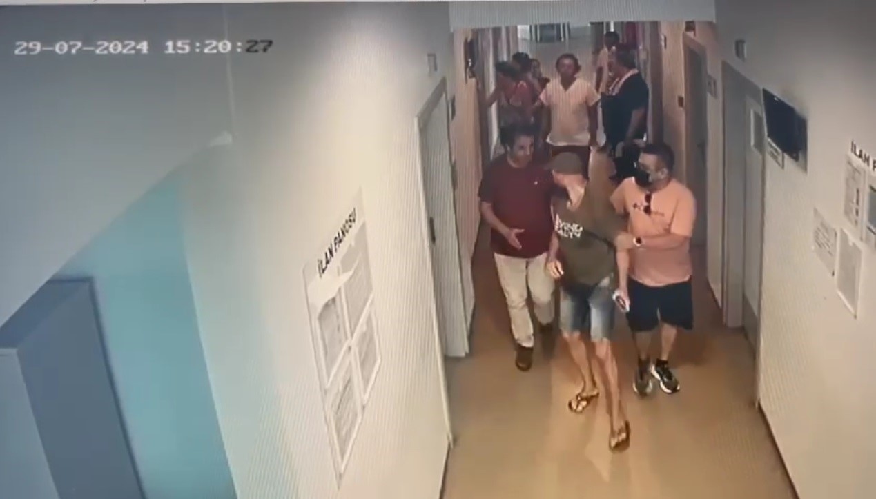 Doktorun darp edildiği olaydaki kargaşa kameraya yansıdı