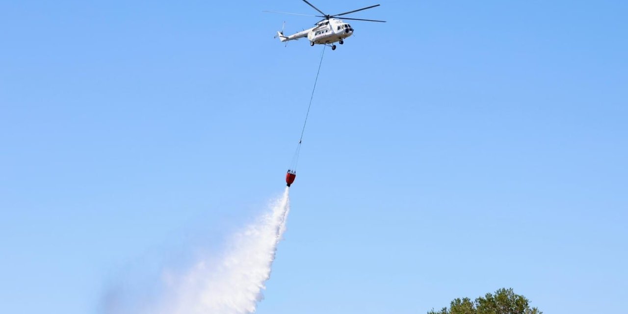 MİLAS YANGININA GECE HAVADAN 5 HELİKOPTER MÜDAHALE EDECEK