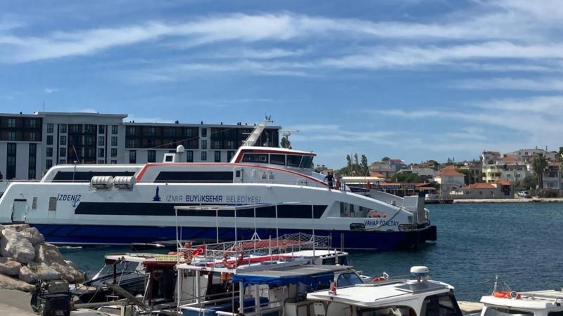 Deniz ulaşımına fırtına engeli: Bazı seferler iptal edildi