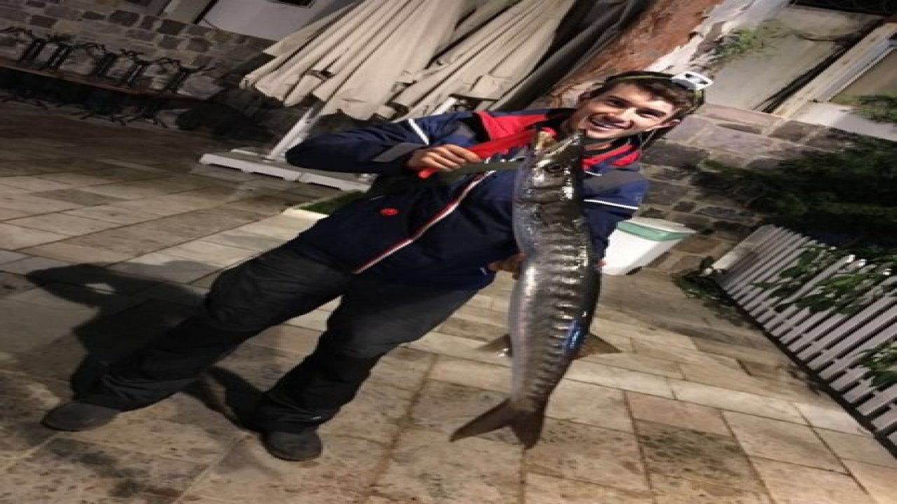 4 kiloluk turna balık, meraklılarının dikkatini çekti