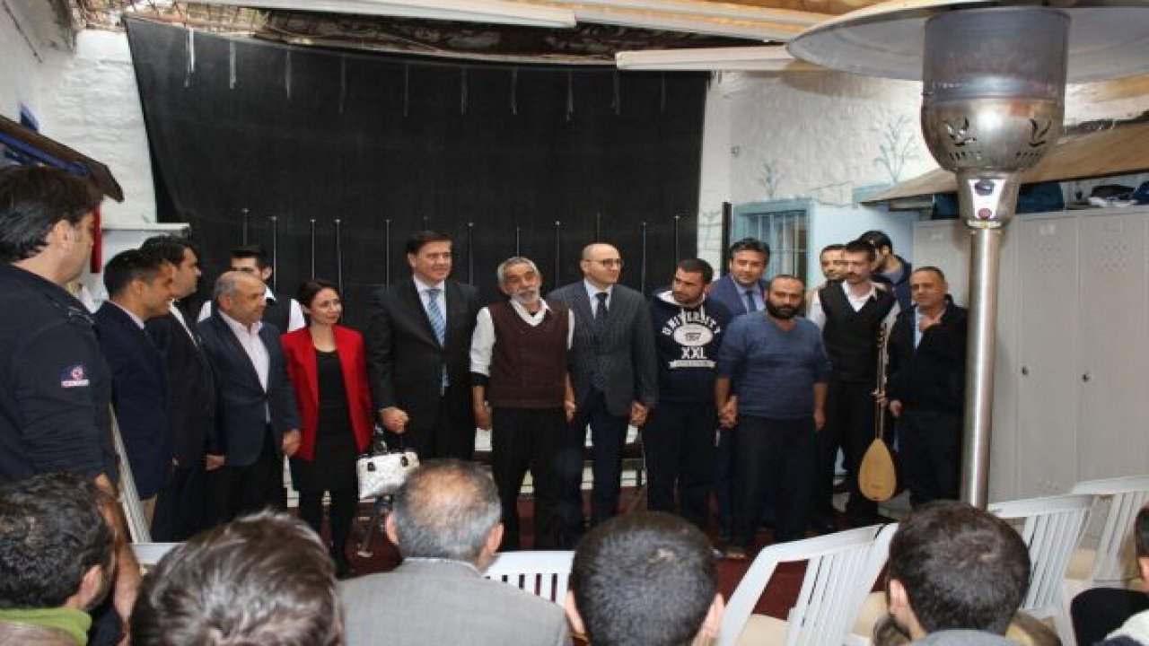 Bodrum cezaevinde tiyatro gösterisi