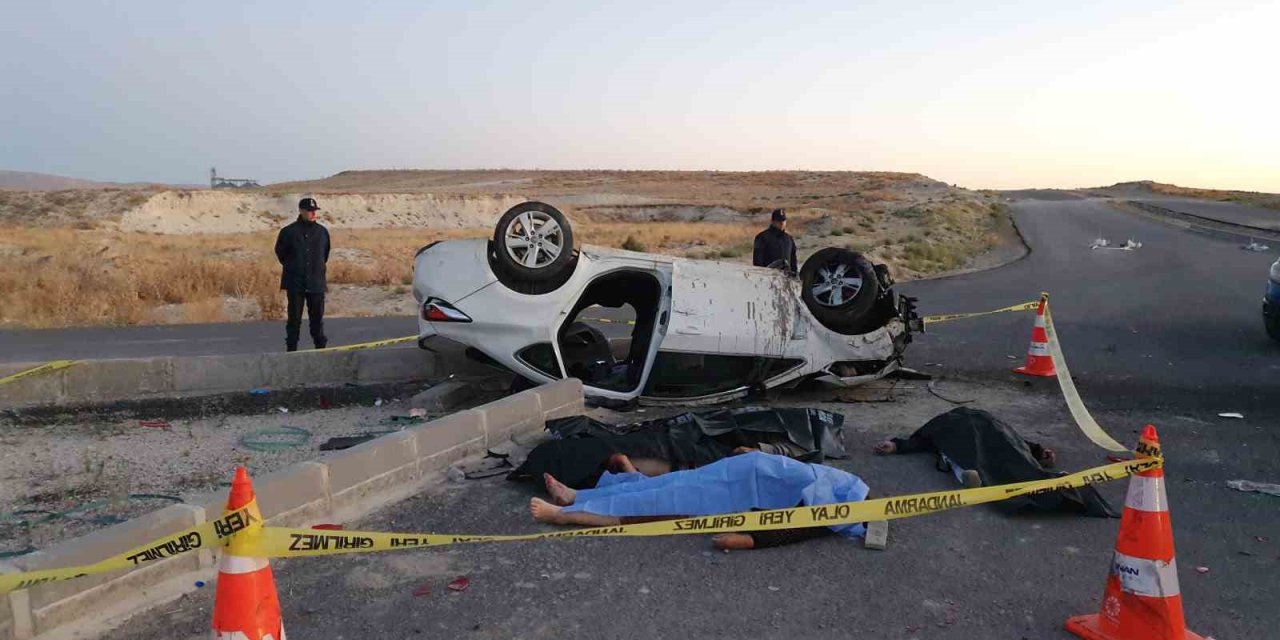Cenaze yolunda feci kaza: 4 ölü, 2 yaralı