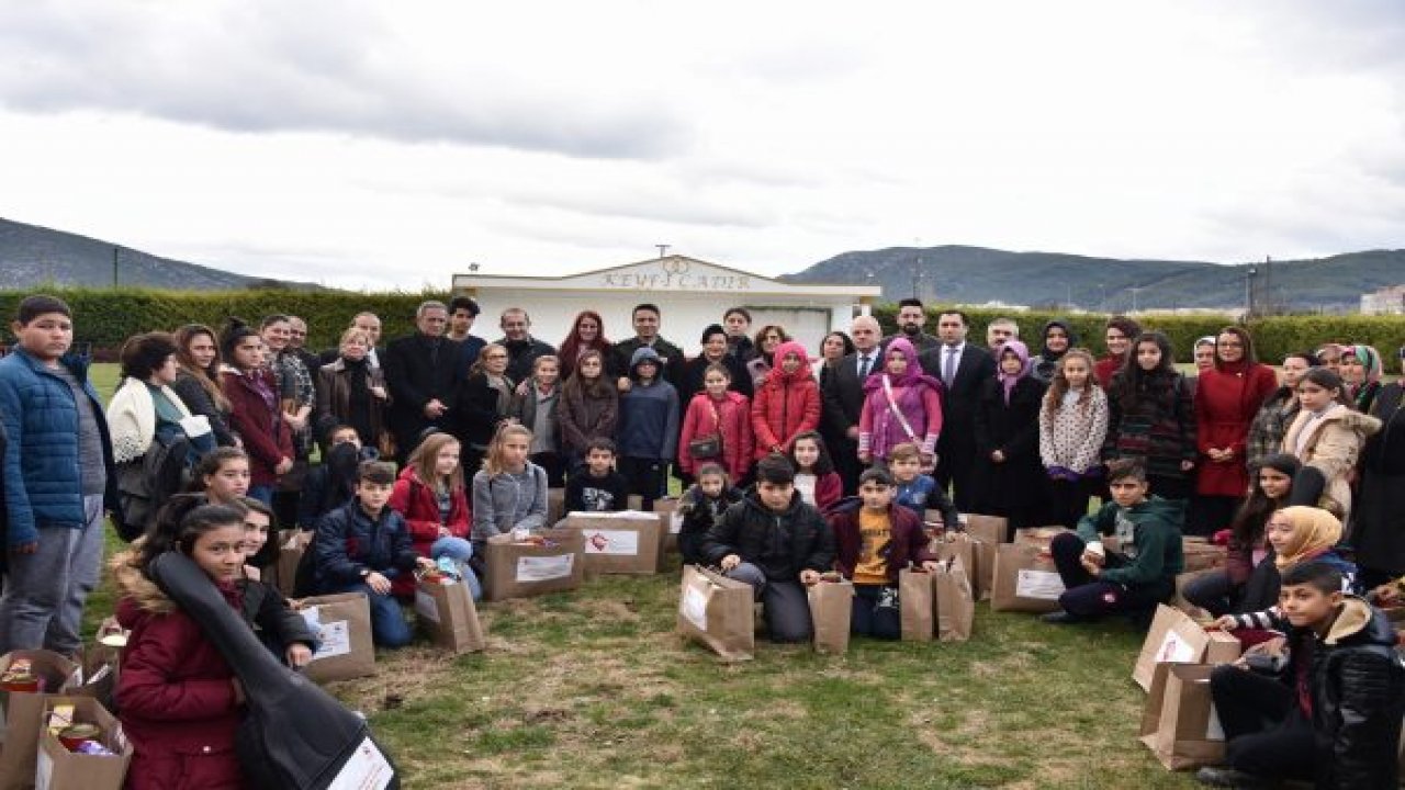 Civelek çocuklarla biraraya geldi