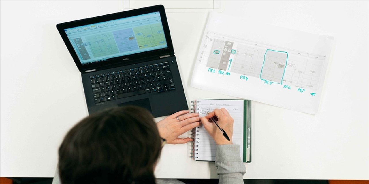 İş dünyasından öğrencilere burs ve staj fırsatları sunuluyor