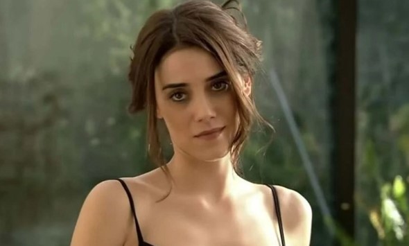 Cansu Dere'yi utandıran soru