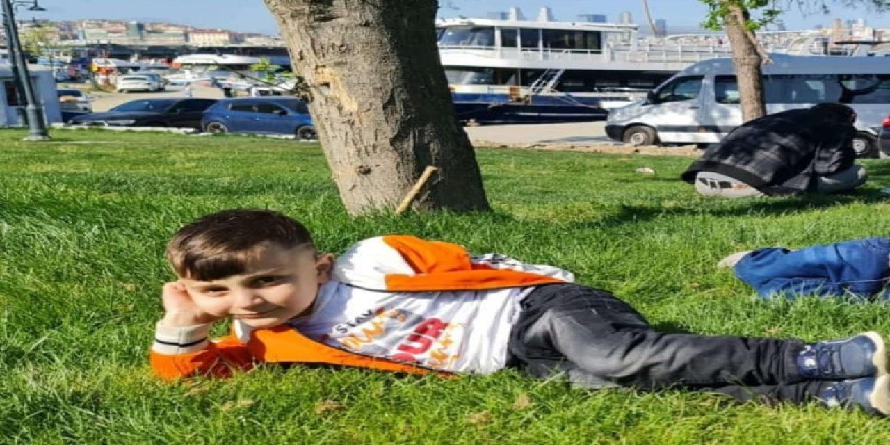 Feci kaza: Otomobilin altında kalan çocuk hayatını kaybetti