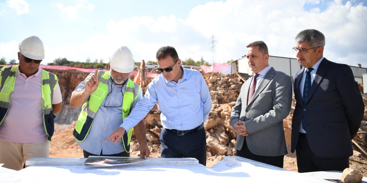 Muğla Valisi Yurt İnşaatında İncelemelerde bulundu