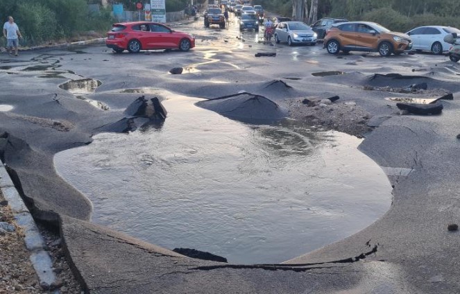 Bodrum'da şoke eden olay! Dev çukur oluştu