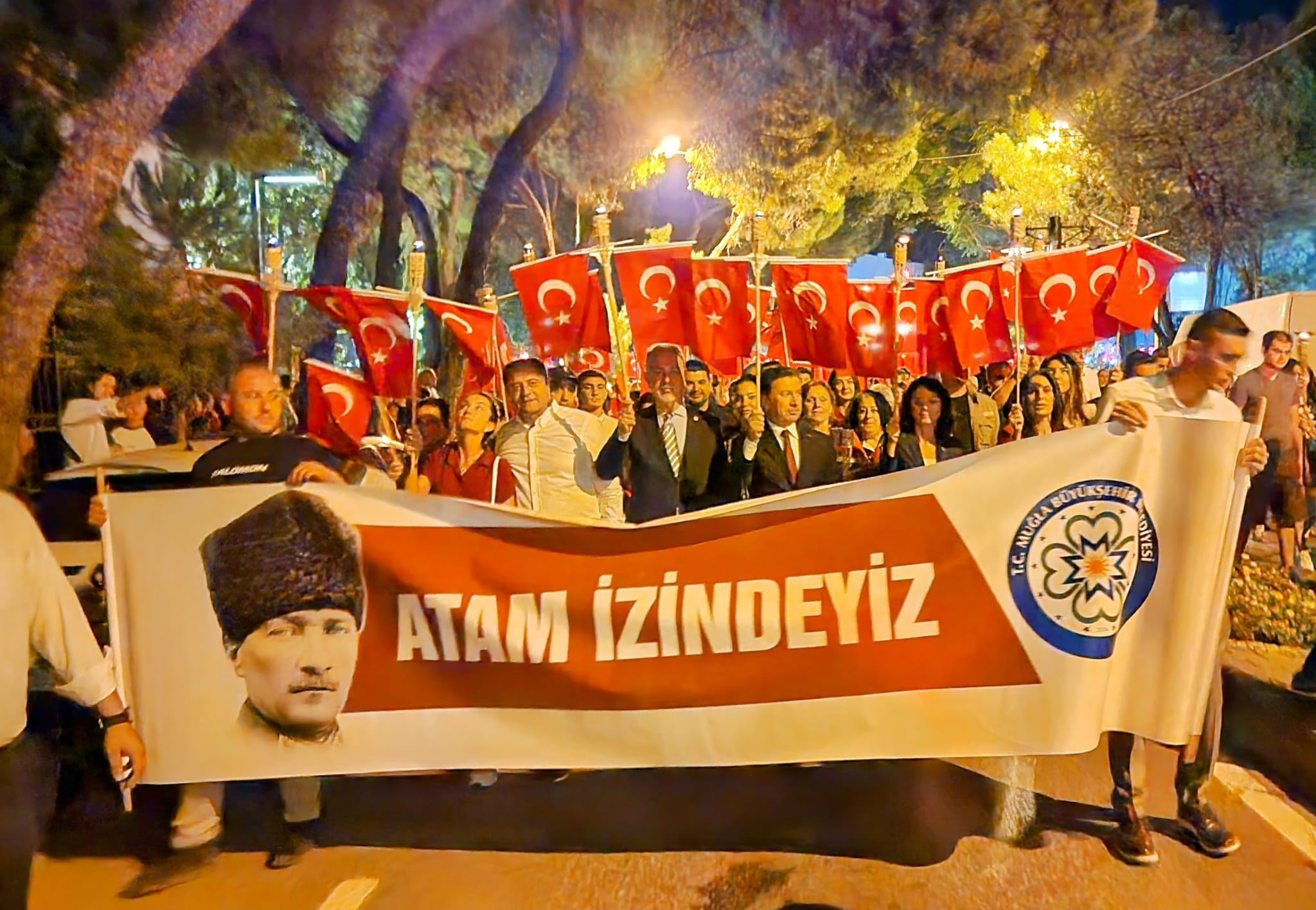 MUĞLA’DA FENER ALAYI DÜZENLENDİ…