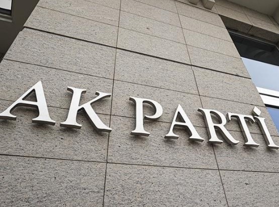 AK Parti'de istifa