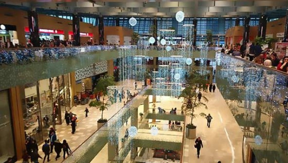 Şoke eden olay! Dev AVM kapandı