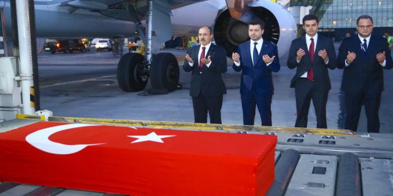 Şehit Eygi'nin naaşı Bakü'den İstanbul'a uğurlandı