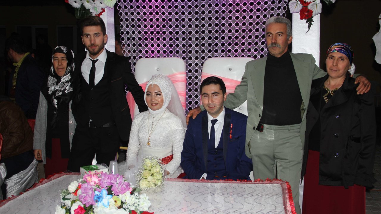 Acıyı mutluluk ile tamamladılar