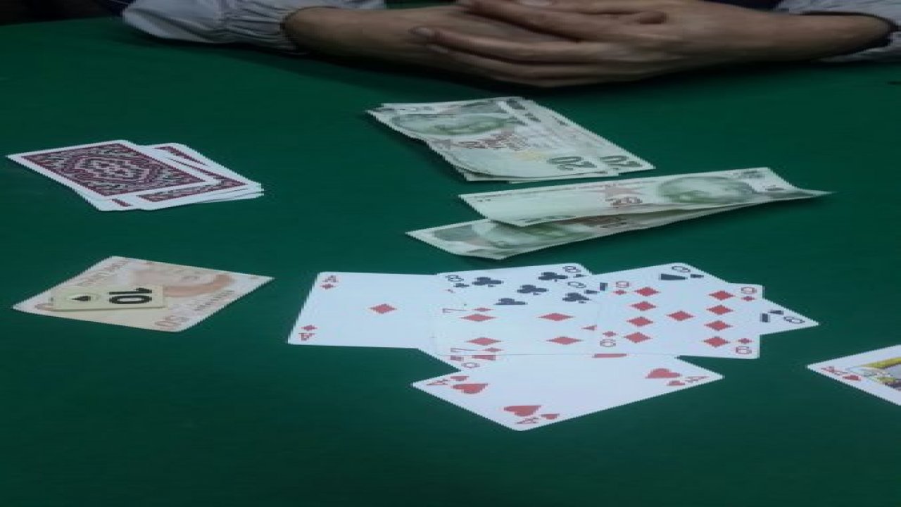 Polis yılbaşında boş durmadı