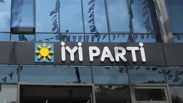 İYİ Partili isim AK Parti'ye geçmeye hazırlanıyor